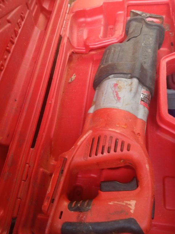 48v Milwaukee Cordless Sawzal With Case