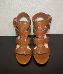 Tan heels