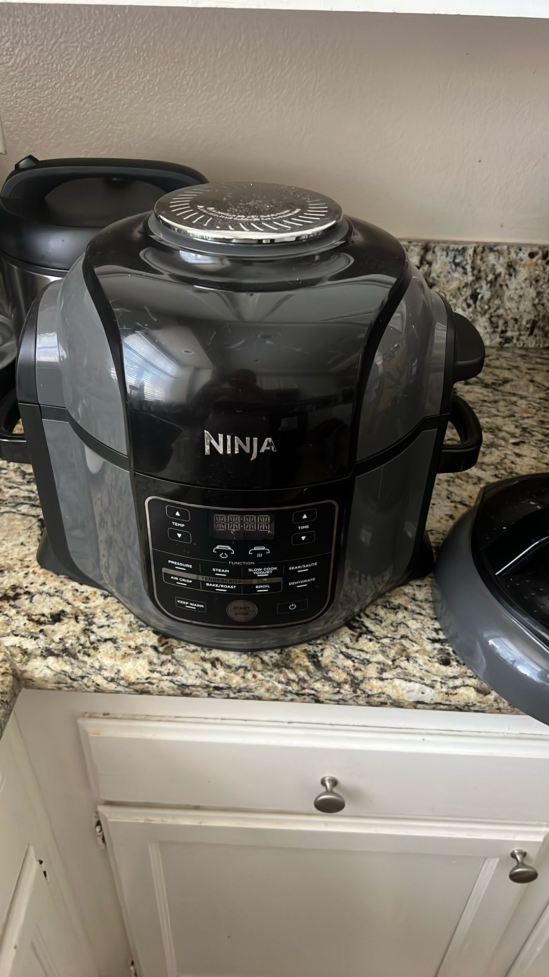 Ninja Foodie With Air fryer Lid