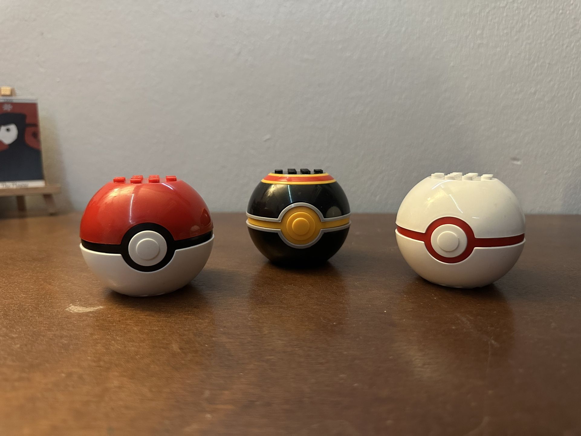 Mega Blocks Pokemon Pokeball (Storage Pokeball)