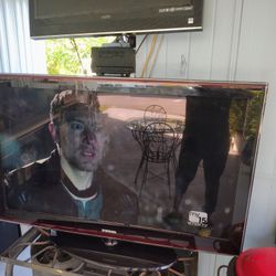 Samsung TV  35.00 With Remote