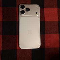 Iphone 17 Pro Max 265GB Silver (practically new)
