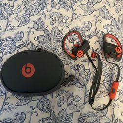 Power beats 2 wireless earbuds