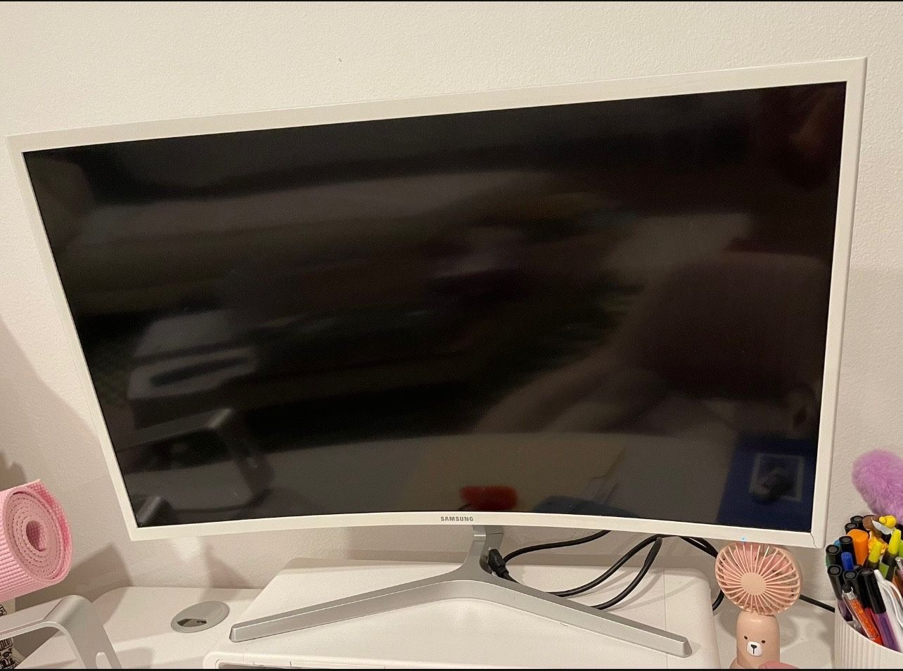 Samsung monitor - 32” Curved (white)