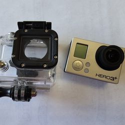 Hero 3 Gopro, No Battery, No Charger. Turns On