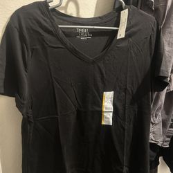 NWT Women’s v neck Shirt Size Large 