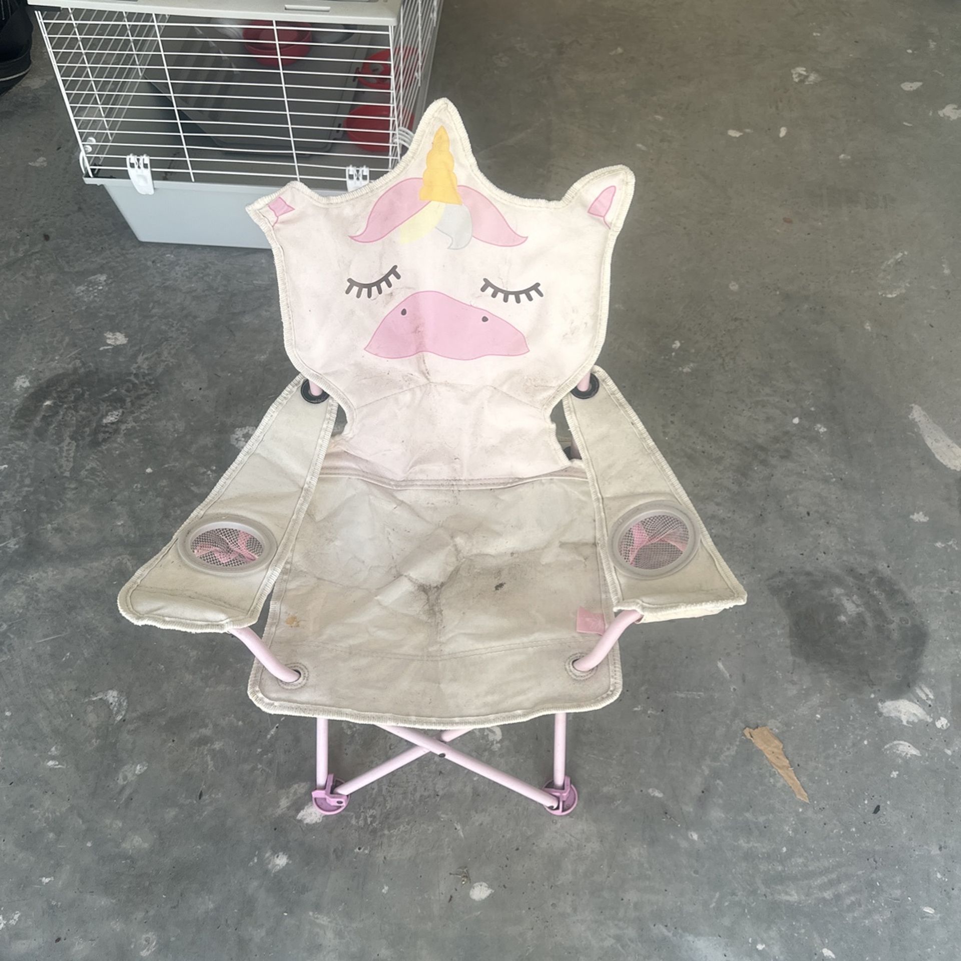 Child fold up outside chair unicorn