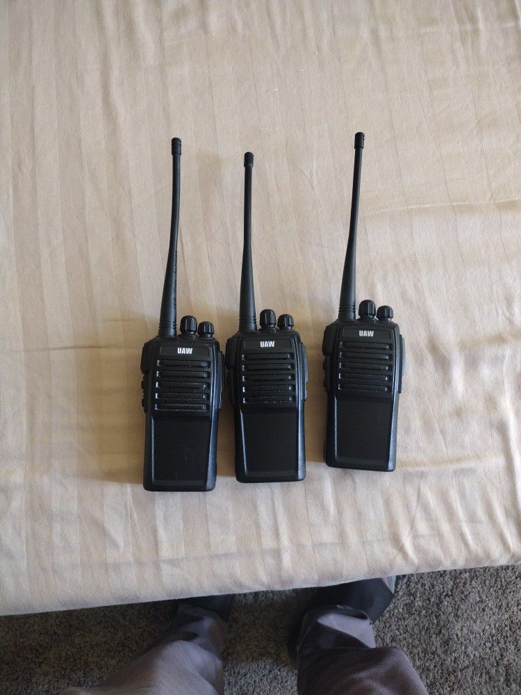 Walkie-talkie UAW Radios Intercommunication Intercomunicador
Intercomunication
Circuito
Radio
Walkie talking
Walkie talkies
