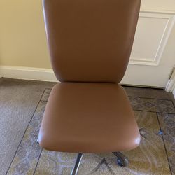 Office chair for sale ( 90%) new