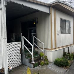 Mobile Home For Sale !