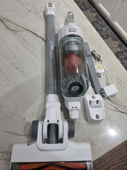 BLACK DECKER VACUUM