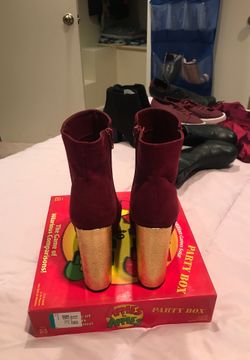 Heels brand new