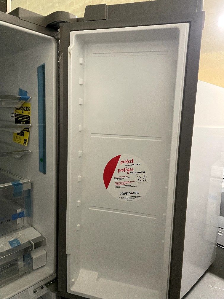 FRIGIDAIRE GALLERY 36” FRENCH DOOR REFRIGERATOR STAINLESS STEEL $1200 Refrigerators