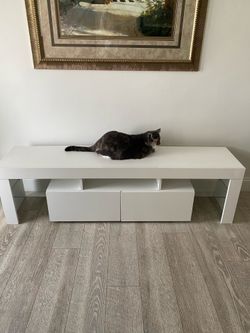 White tv console