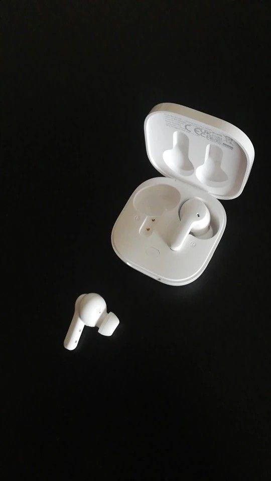 White Bluetooth Headphones Noise Cancelling Wireless Earbuds