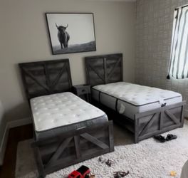 set of  twin beds