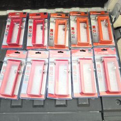 Crescent circle hole cutter