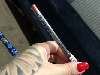 Nyx matte lip liner