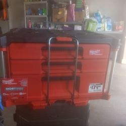 MILWAUKEE PACKOUT MUILTI- DEPTH 3-DRAWER TOOL BOX