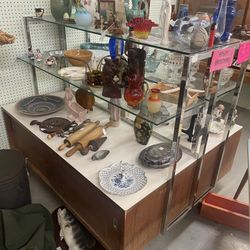 Mid Century Display Case Finished On 4 Sides
