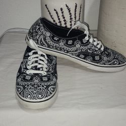 Vans Bandana Paisley Skate Shoes Black & White 