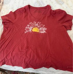 4  women’s plus size T-shirts