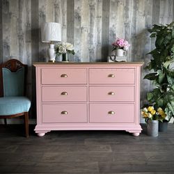 🌺 Newly Refinished Solid Wood 6 Drawers Dresser / Soft Pink/ Details Below ⬇️/ I Can Deliver 