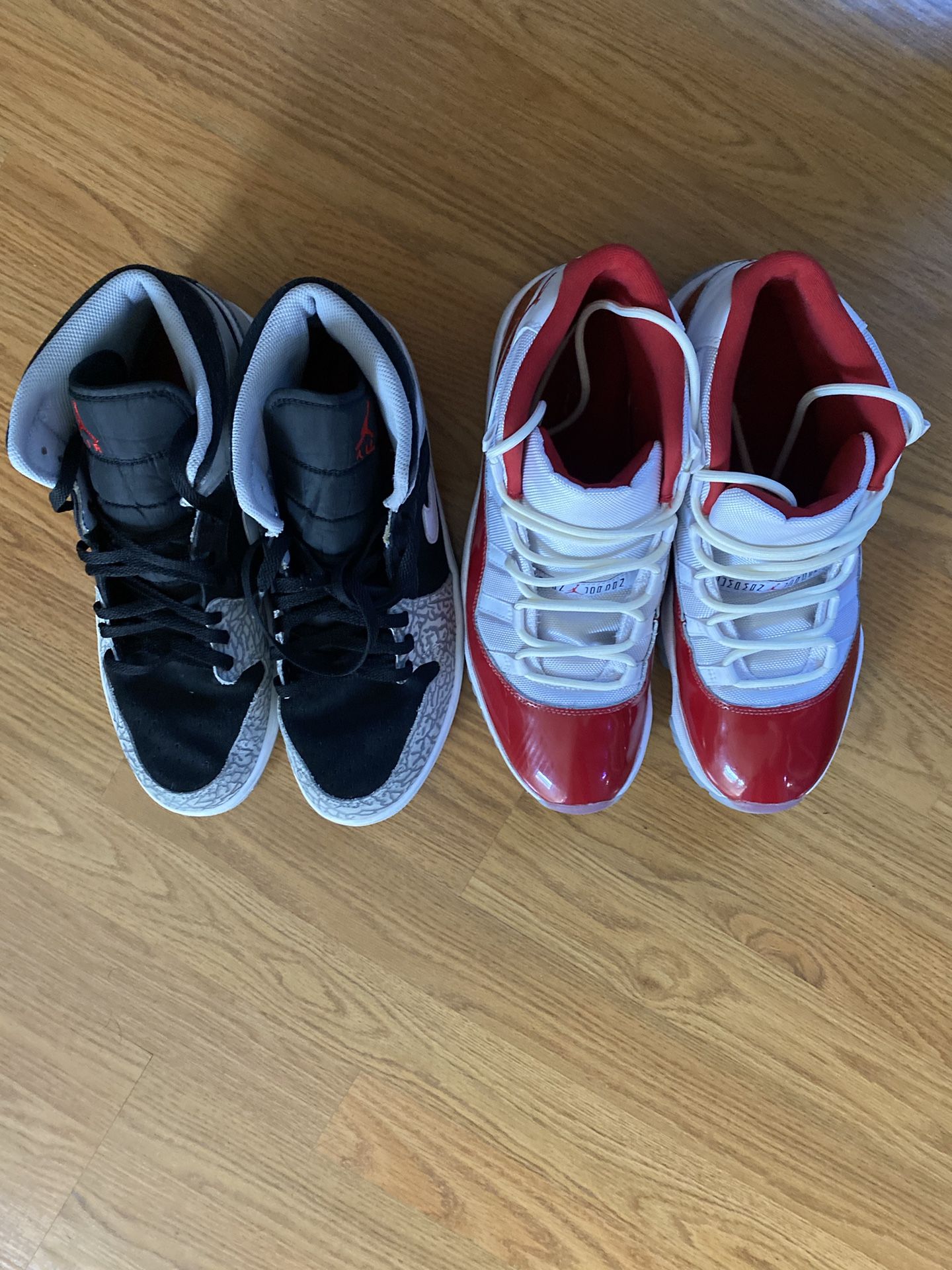 Jordan 1 Mid & Jordan 11 (SIZE11 Mens)