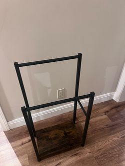 2-Tier standing towel rack