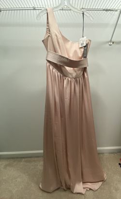 Vera Wang Bridesmaid Gown - Size 18 - NEVER WORN