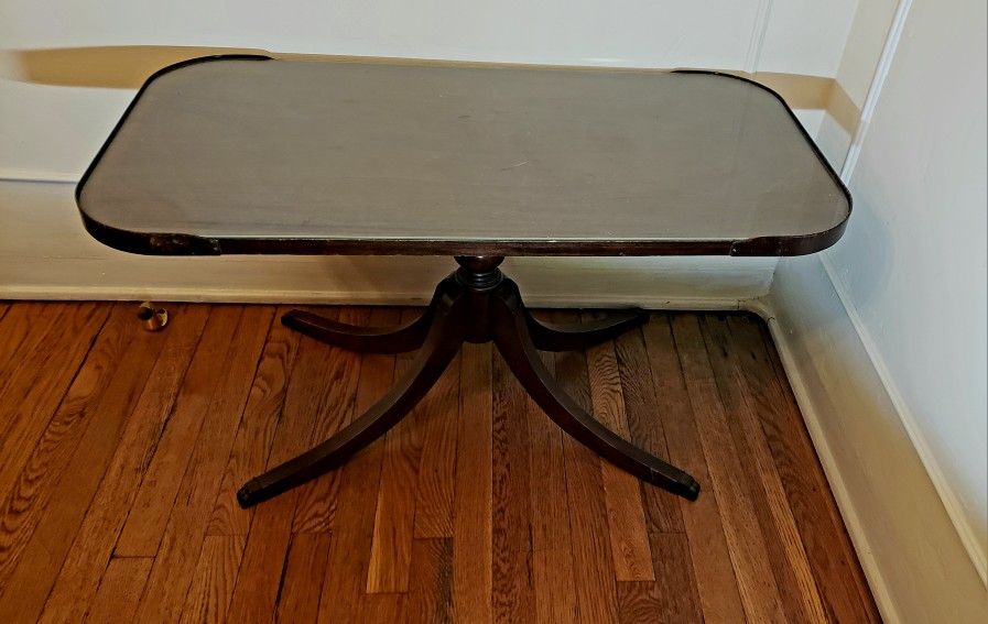 Vintage Craftsmen Mahogany Single Pedestal Dining/Breakfast Table