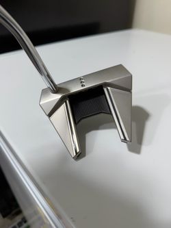 Scotty Cameron Phantom 7 Putter. 35”