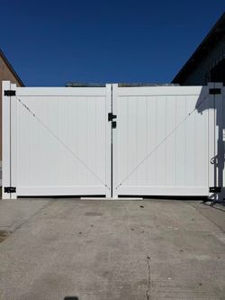 Privacy Vinyl Fence Materials
