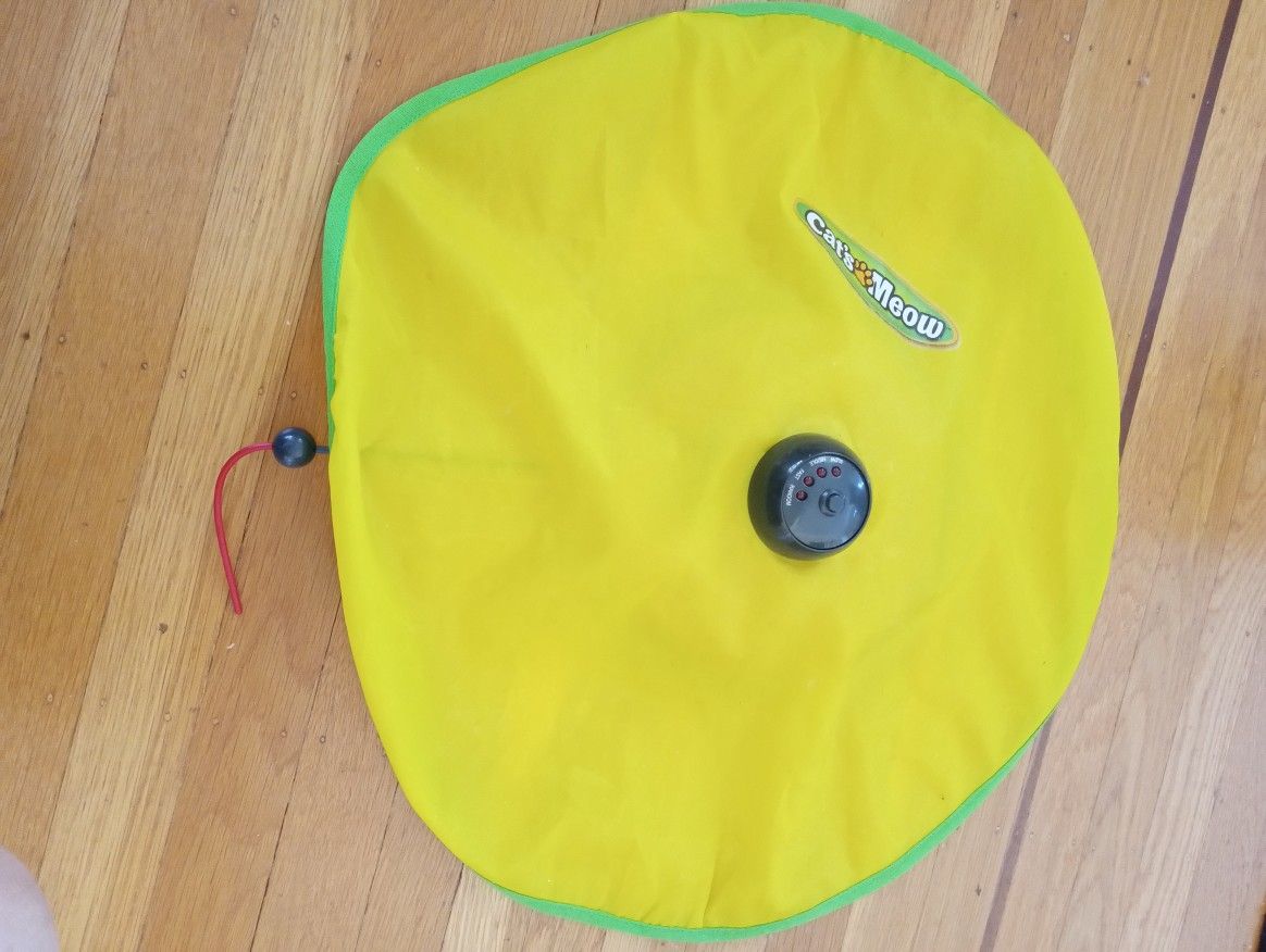 Spinning Cat Toy