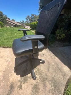Ergonomic Mesh Office Chair | Adjustable Arms & Height | Great Condition