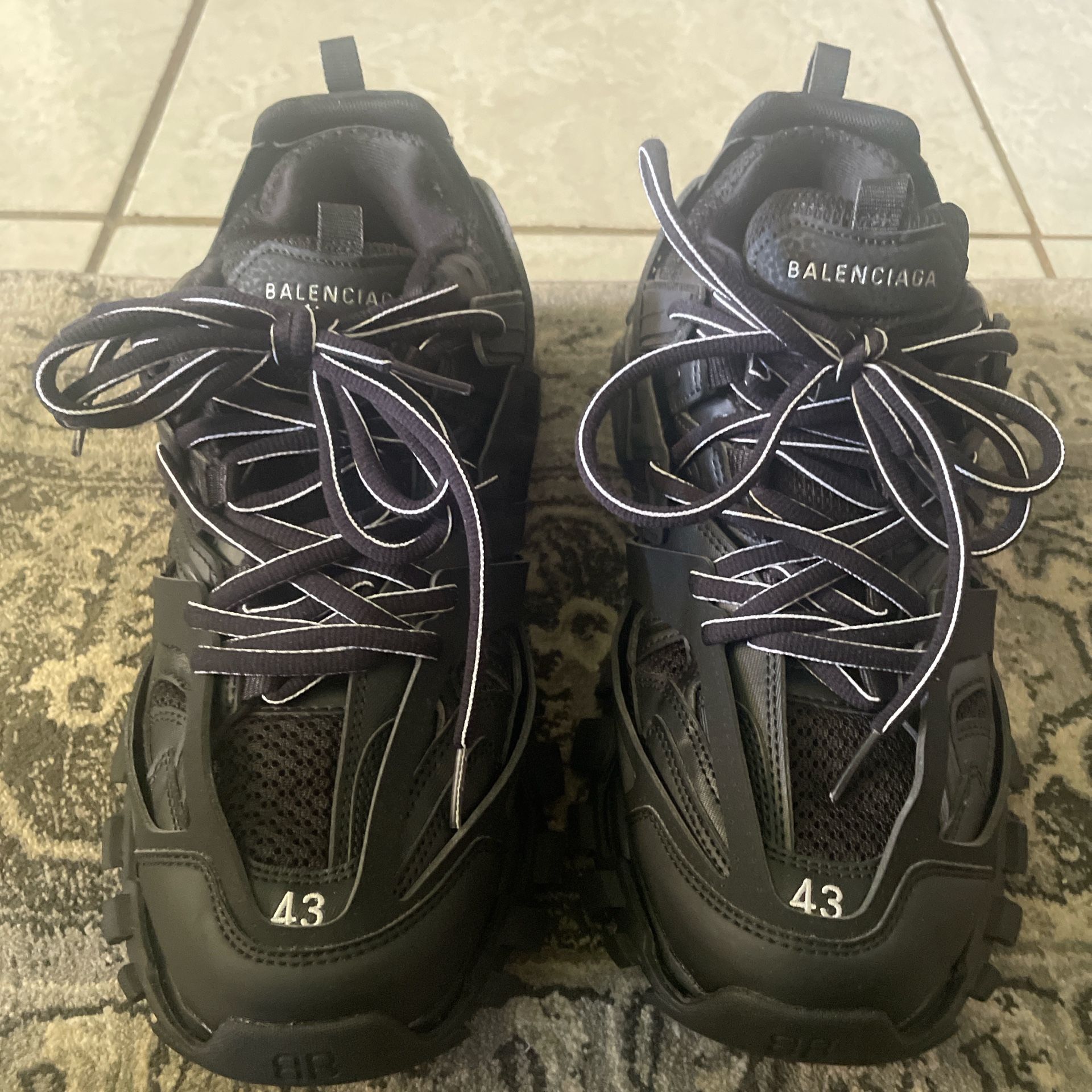 Balenciaga Tracks