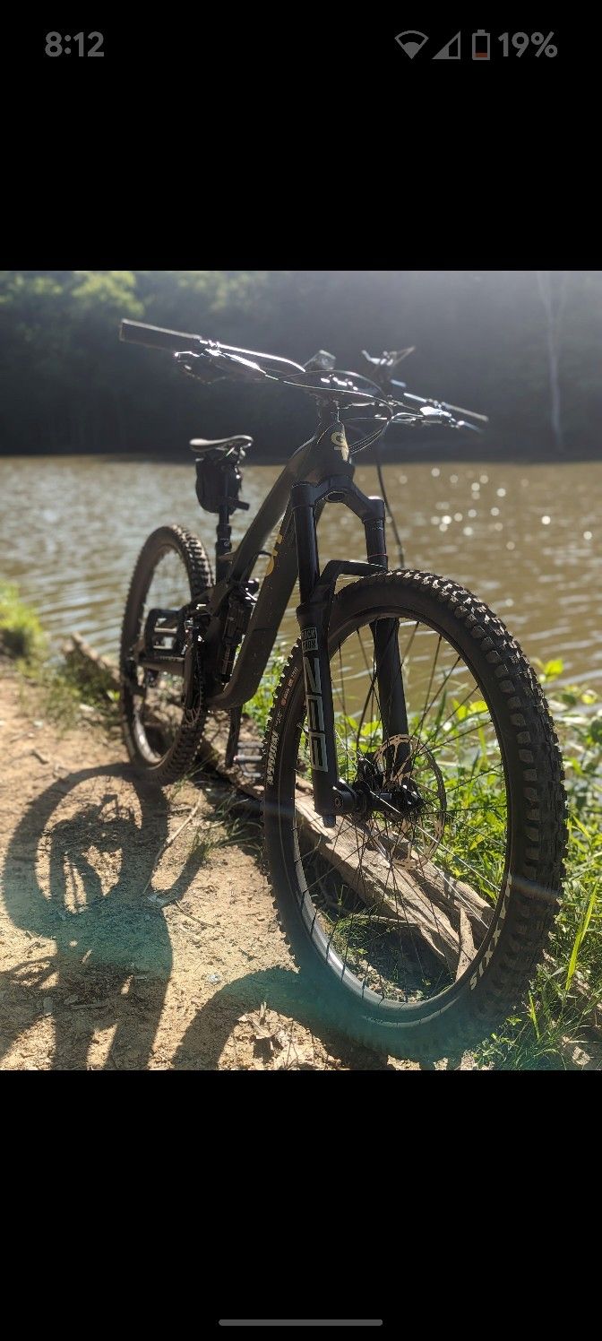 GT Carbon Force