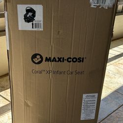 Maxi Cosi Coral XP infant Car seat 