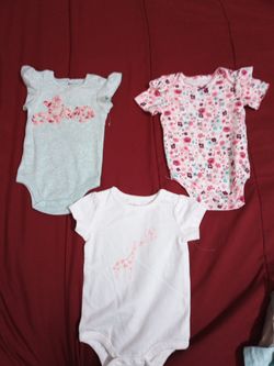 3 mths body suits