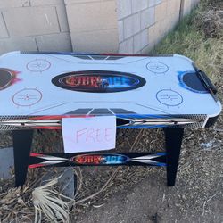 Free Air Hockey Table