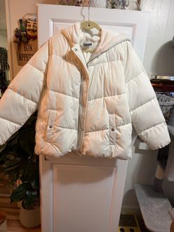 Brand New 32 Degree Cream Puffer Coat XL