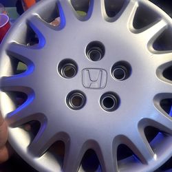 1 Honda hubcap