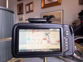 Blackmagic Design Pocket Cinema Camera 4K With Lens