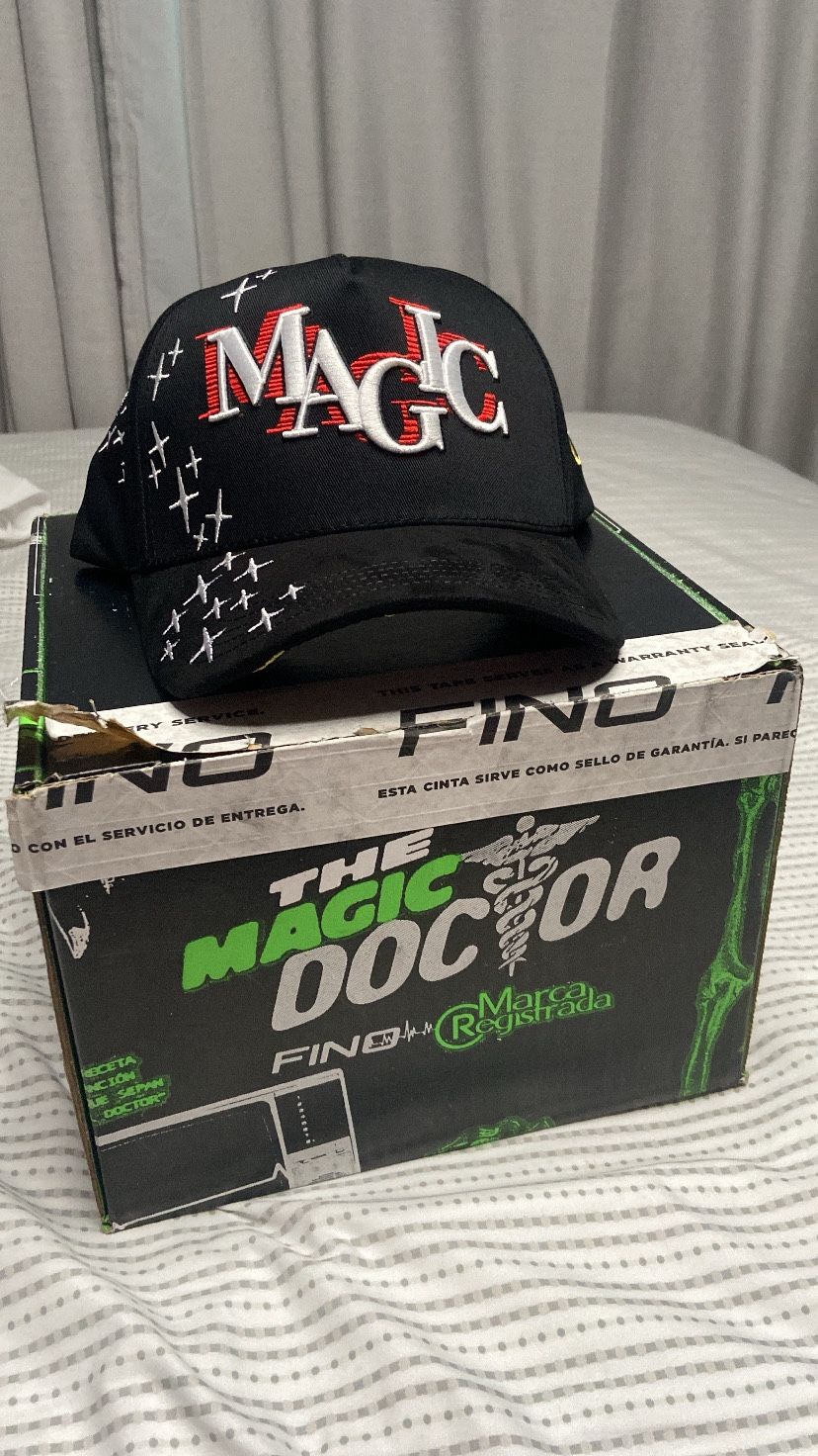 Fino X Marca Registrada Magic Hat