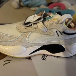 Squish Mellow Pumas Size 12c