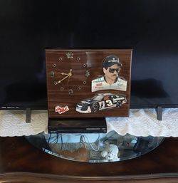 Dale Earnhardt Collectable Battery Operated Clock 