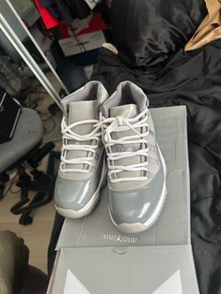 Jordan 11 cool grey size 10.5 260$