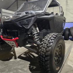 2022 POLARIS PRO R 4 CYLINDER    