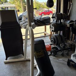 Everlast boxing bag and speed bag