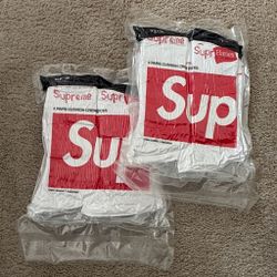 Supreme x Hanes Cushion Crew Socks 4-Pack